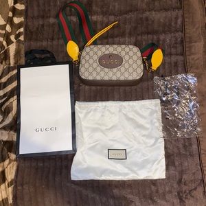 Gucci Neo Vintage GG Supreme Messenger Bag